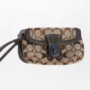 NWOT Coach Brown Wristlet
